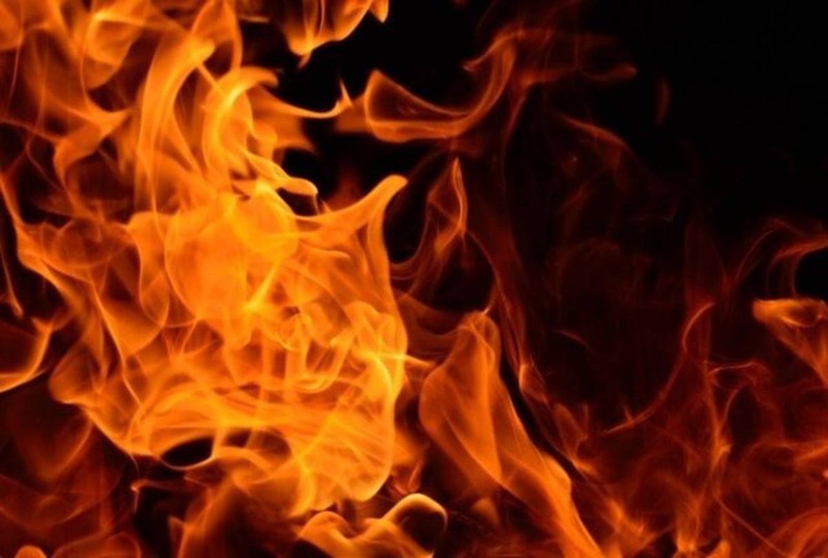 آتشسوزی گسترده در خیابان لاله زار تهران