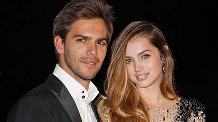 آنا د آرماس, زندگی نامه آنا د آرماس