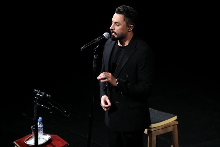 از توصیه یک نوازنده برای «فرار» تا «پنیک شدن» معین زد! از توصیه یک نوازنده برای «فرار» تا «پنیک شدن» معین زد!