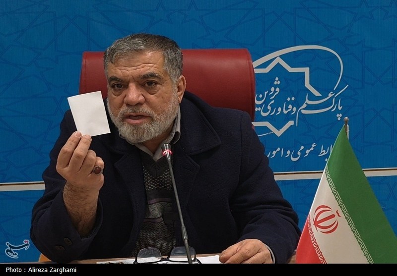 افزایش روزانه نرخ دلار فشار زیادی بر خانوارها وارد میکند