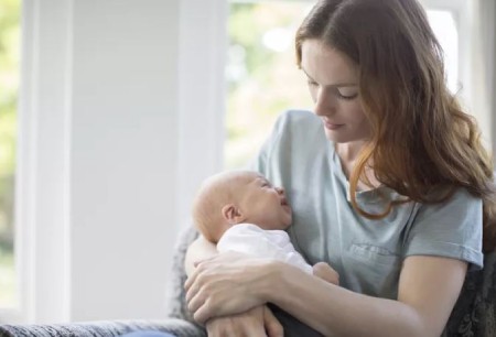 افسردگی پس از زایمان: چه مدت طول می کشد؟