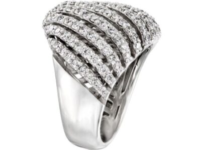 انگشتر کوکتل لوکس: جواهری که هر استایلی را متحول می کند