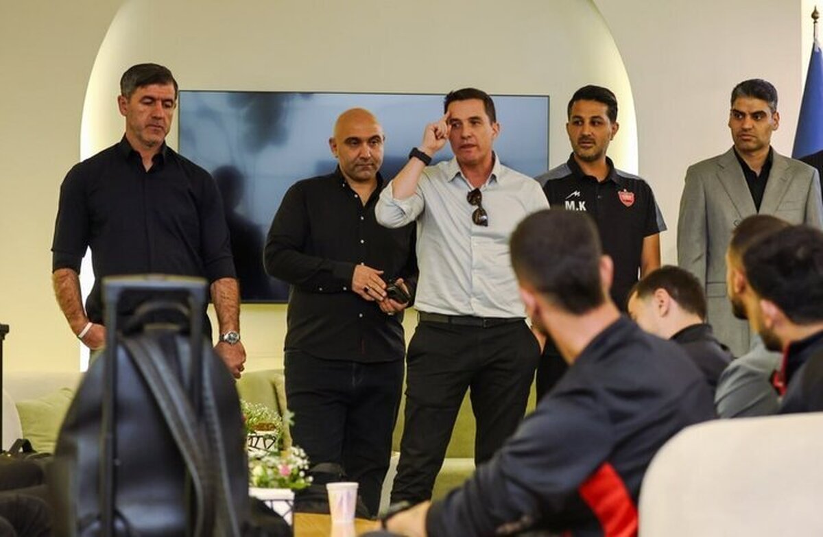 اوسمار ۴ بازیکن میخواهد، پول نیست!