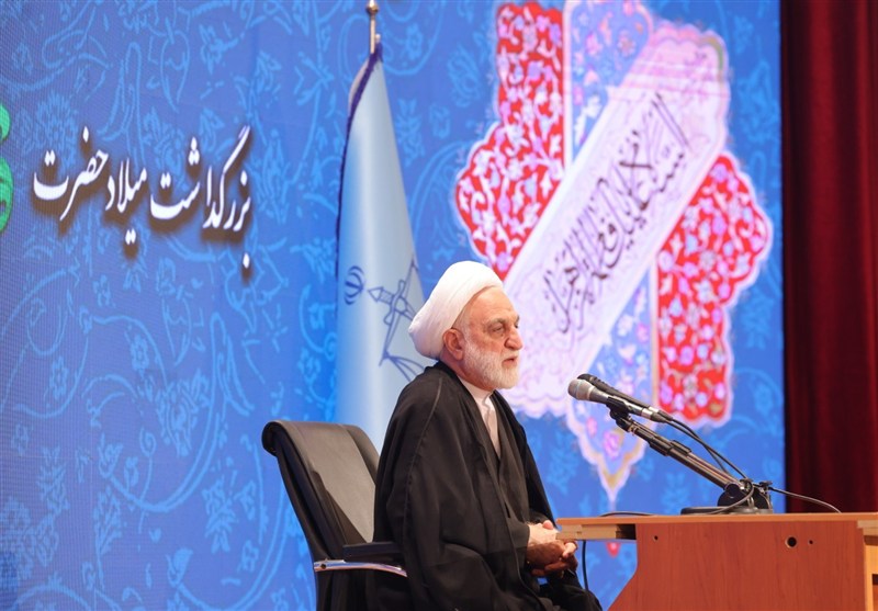 اژه‌ای: جایگاه زن در اسلام رفیع و ستون خانواده است