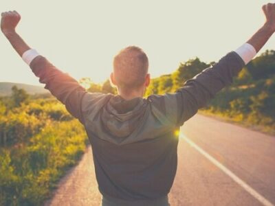 با «تعالی» به احساس رضایت و خرسندی می رسیم یا با «کمال»؟