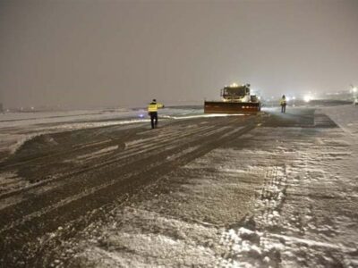 بارش برف و مه‌گرفتگی در محورهای کوهستانی گلستان/ عملیات برف‌روبی و نمک‌پاشی ادامه دارد