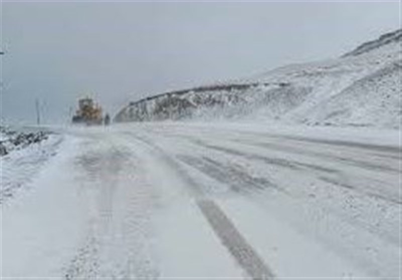 برف و باران شدید در گردنه کفنوئیه؛ کولاک، سیلاب و اختلال زیرساختها در بافت