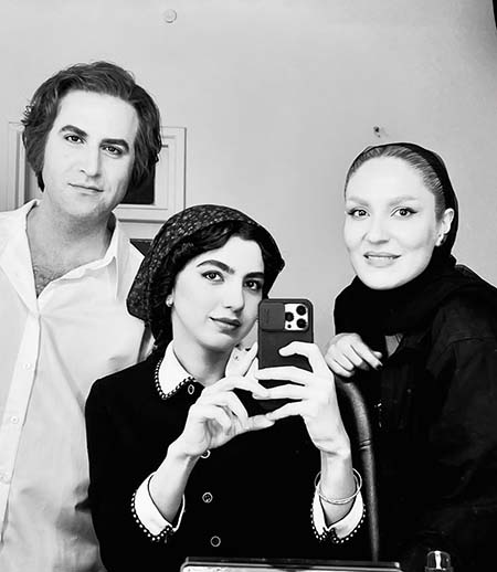 بنفشه ریاضی, زندگی شخصی بنفشه ریاضی