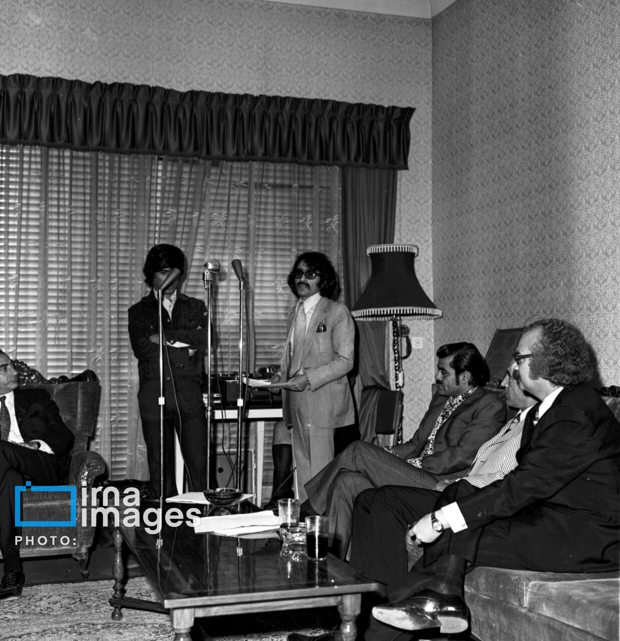 تصاویر کم‌تر دیده شده از دهه سوم زندگی بهرام بیضایی/ ۵۳ سال پیش در خانه هنرمندان سینما