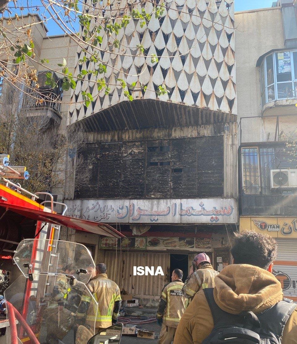 تصاویری از سینمای قدیمی ایران پس از آتشسوزی در لالهزار تصاویری از سینمای قدیمی ایران پس از آتشسوزی در لالهزار