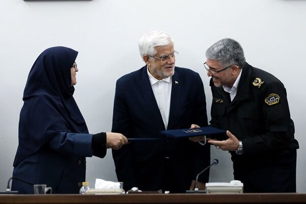 تفاهم‌نامه پلیس راهور و سازمان ملی استاندارد برای کاهش تصادفات جاده‌ای