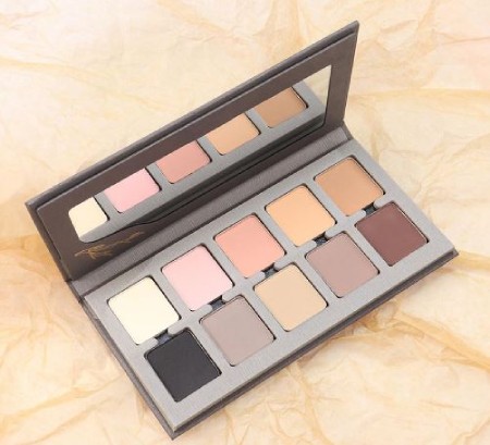 تأثیر نور بر آرایش مات و براق