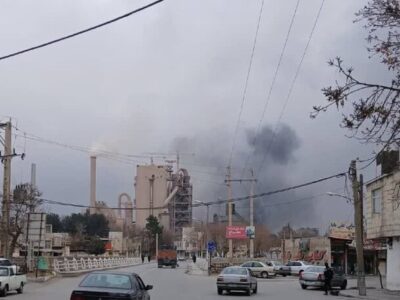 حریق در محوطه کارخانه سیمان / بررسی علت حادثه آغاز شد