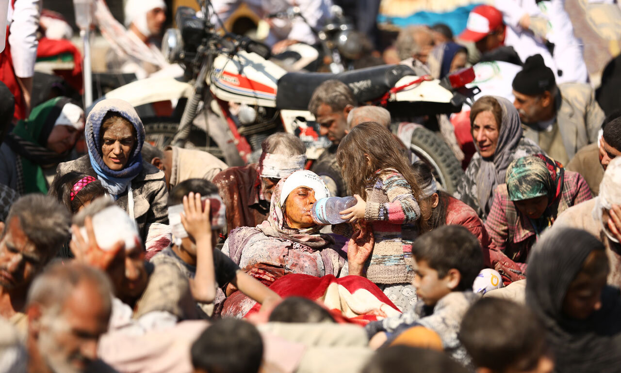 حضور متفاوت یک فرمانده در زلزله بم؛ «احمد» به دل بحران زد حضور متفاوت یک فرمانده در زلزله بم؛ «احمد» به دل بحران زد