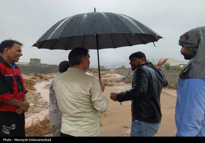 خسارت بارندگی و طوفان به زیرساختهای بندرلنگه/ قطعی برق و مخابرات در روستاها خسارت بارندگی و طوفان به زیرساختهای بندرلنگه/ قطعی برق و مخابرات در روستاها