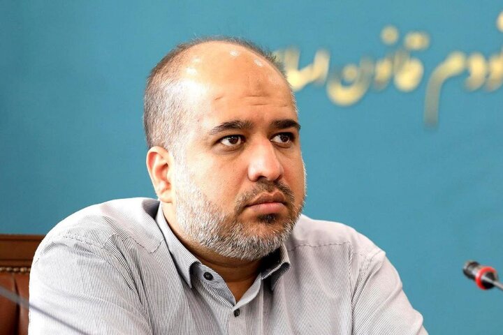 خضریان: هیچ کجای جهان دولت بازار مسکن را اینگونه به هم نمی‌ریزد