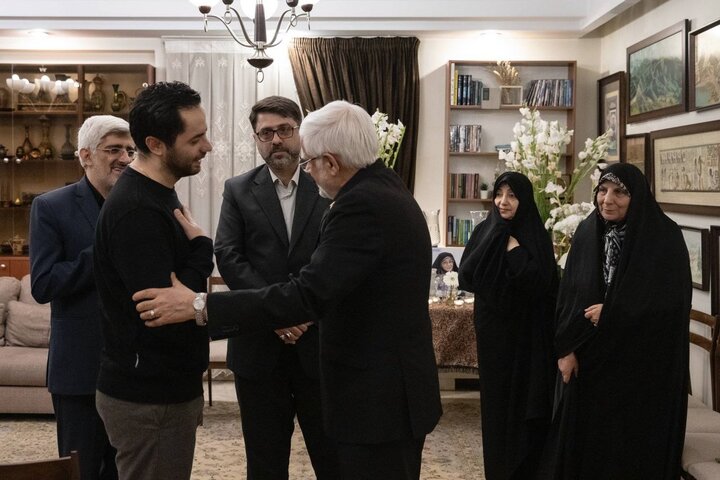 دیدار معاون اول رئیسجمهور با خانواده اشرف بروجردی