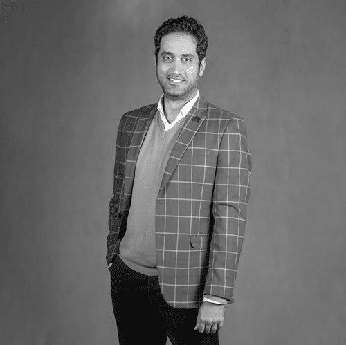 رسانه زیست، پوشش و تصمیمهای نسل زد را غیرقانونی جلوه میدهد/ حذف چهرههای محبوب نسل زد، مرجعیت رسانه را به یوتیوب و بلاگرها واگذار کرد رسانه زیست، پوشش و تصمیمهای نسل زد را غیرقانونی جلوه میدهد/ حذف چهرههای محبوب نسل زد، مرجعیت رسانه را به یوتیوب و بلاگرها واگذار کرد