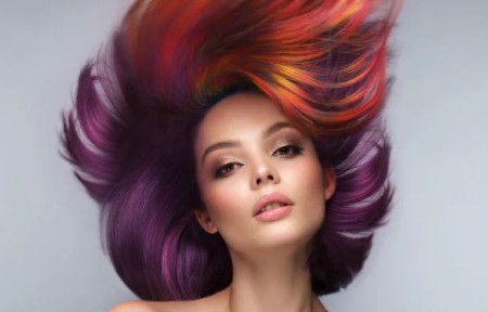 رنگ موهای ترند: از رنگ‌های پاستلی تا هایلایت‌های جسورانه