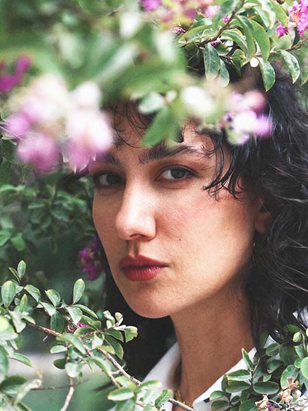 دنیز دانش صمدی, بیوگرافی دنیز دانش صمدی