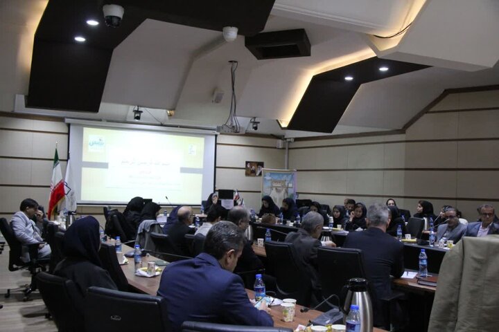 سروش: برنامههای جوانی جمعیت با شتاب دنبال شود