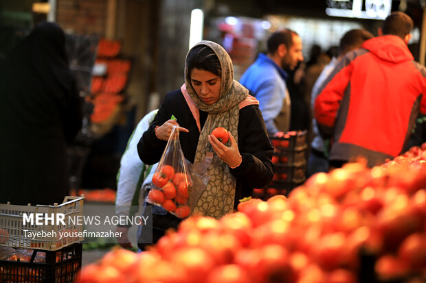 شب یلدا و افزایش قیمتها؛ نبود نظارت بر توزیع بازار همدان را ملتهب کرد شب یلدا و افزایش قیمتها؛ نبود نظارت بر توزیع بازار همدان را ملتهب کرد