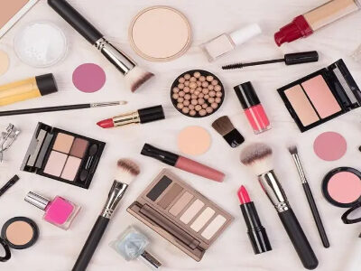 شناخت مواد مضر در لوازم آرایشی و جایگزین‌های سالم‌تر