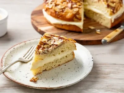 طرز تهیه کیک زنبوری با طعم بی نظیر و عطر و بوی خاص