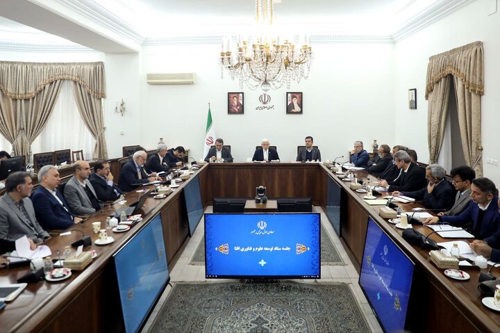 عارف: بخش خصوصی در امنیت سایبری نقش مهمی پیدا کرده است