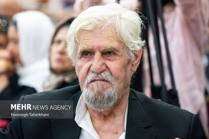 عنایتبخشی مجدد در بیمارستان بستری شد