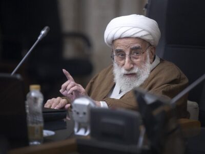 قوی کردن بنیه علمی بهترین راه مقابله با هجمه‌های فرهنگی است