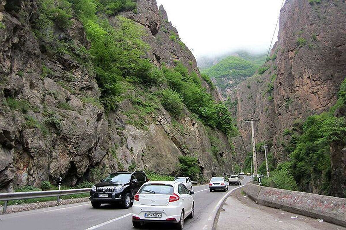 محدویتهای ترافیکی در جادههای شمال کشور/ از سفرهای غیرضروری پرهیز کنید