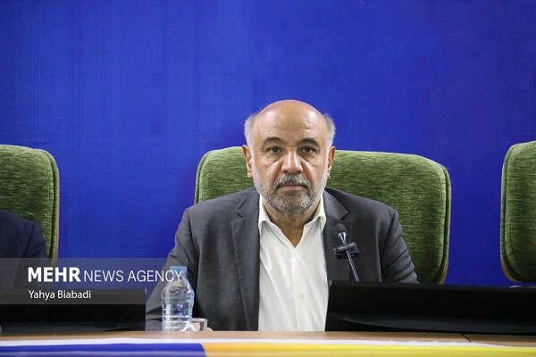 میدری: باید مردم را از خرید طلا به سرمایهگذاری در صنایع مولد سوق دهیم