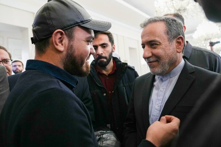 نشست رییس و اعضای بنیاد ملی نخبگان با عراقچی