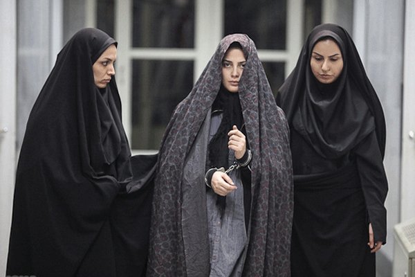 نمایش «هیس! دخترها فریاد نمیزنند» در موزه هنرهای معاصر تهران