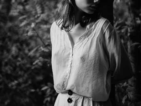 همه چیز درباره سفت شدن نوک سینه‌ها: طبیعی یا نشانه مشکل؟