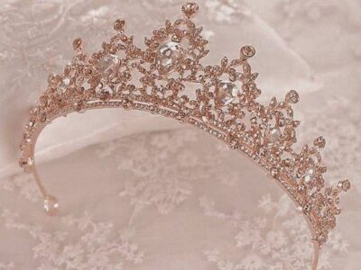 هیوا امین زیباترین زن خاورمیانه در سال ۲۰۲۵ شد/ عکس قبل و بعد از عمل زیبایی مدل ایرانی