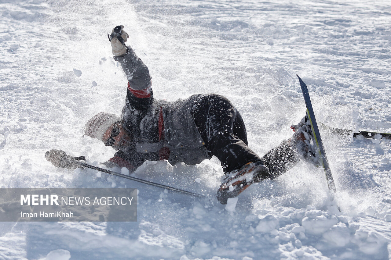 پیست تاریکدره؛ وقتی مزیت گردشگری در سایه بیتدبیری کمرنگ میشود پیست تاریکدره؛ وقتی مزیت گردشگری در سایه بیتدبیری کمرنگ میشود
