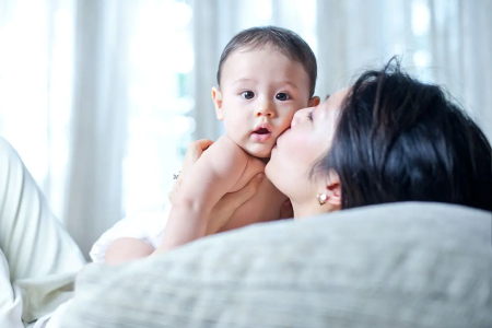 روش‌های طب سنتی برای زایمان بدون سزارین