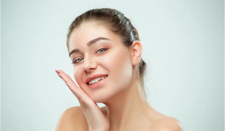 پوست بدون آکنه طبیعی