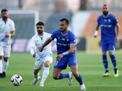 استقلال و تراکتور در صدر همسایه شدند