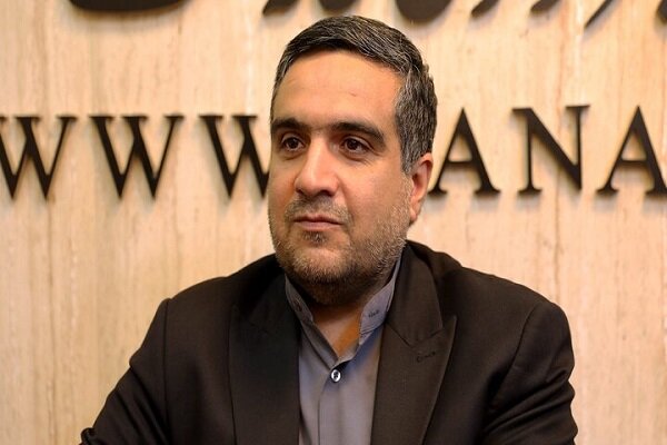 اسحاقی: دولت مسئول شفافیت بودجه و تخصیص ارز دولتی است