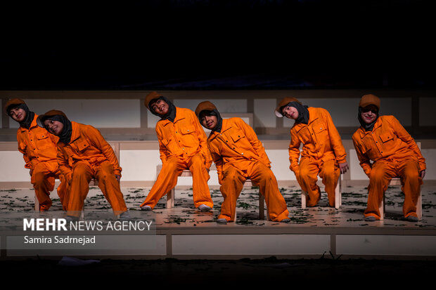 «برای هانا» مواجهه زنانه با جهان قدرت است؛ گلدا مایر در تئاتر!