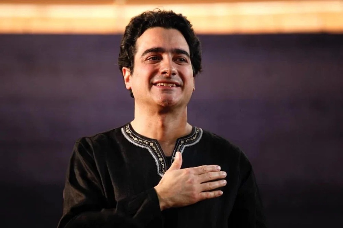 تاخت و تاز یک روزنامه به همایون شجریان / با مجوز نظام کنسرت برگزار میکنی حالا به کشتار مردم اعتراض میکنی؟