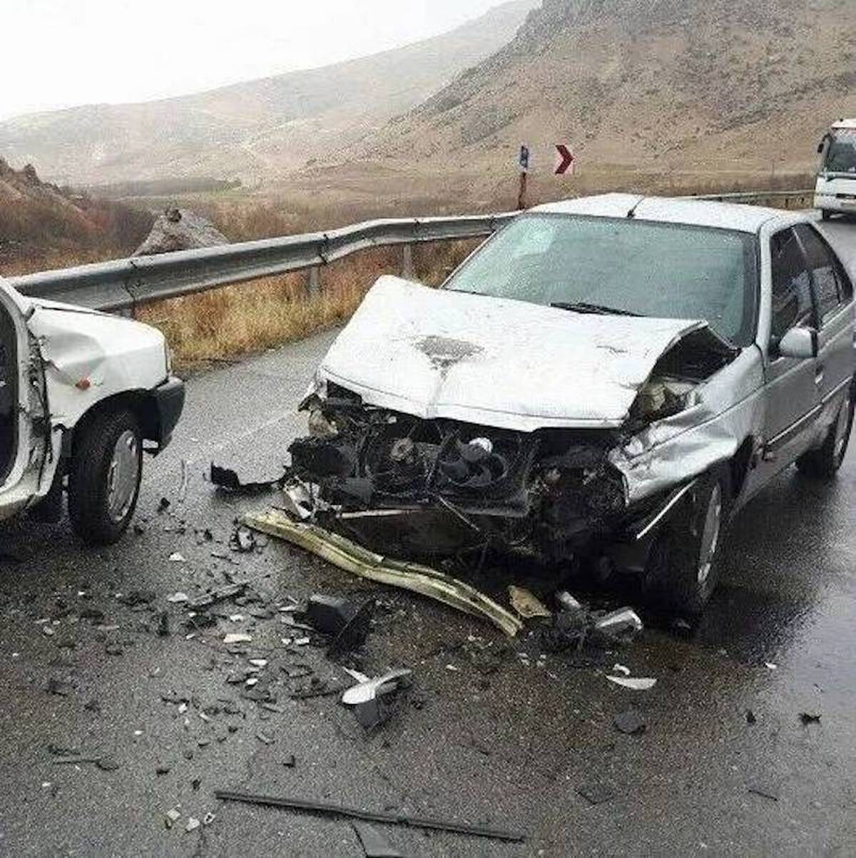تصادف مرگبار پارس و ۴۰۵ در محور یامچی – مرند با سه کشته و ۶ مصدوم