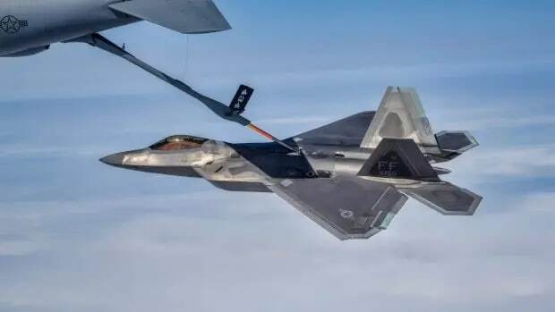 جنگنده جدید اف-۲۲ آمریکا رسید