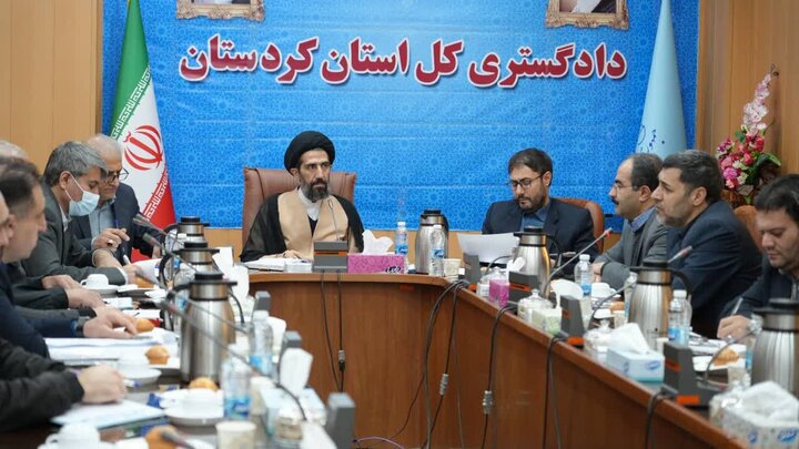 حجتالاسلام حسینی: مطالبات معیشتی مردم باید از مسیر قانون پیگیری شود