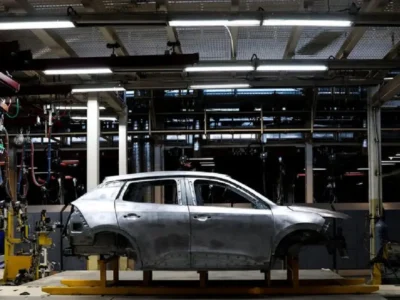 خودروسازان بدون مجوز حق افزایش قیمت ندارند