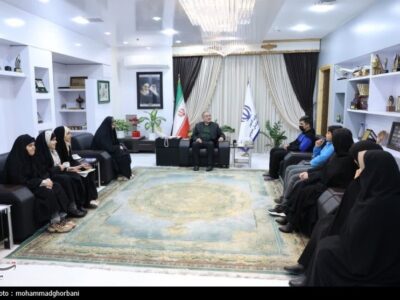 دیدار 10 فرزند شهید با استاندار خراسان جنوبی+ عکس