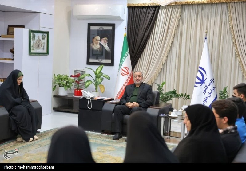 دیدار 10 فرزند شهید با استاندار خراسان جنوبی+ عکس اخبار استان خراسان جنوبی , استاندار خراسان جنوبی ,